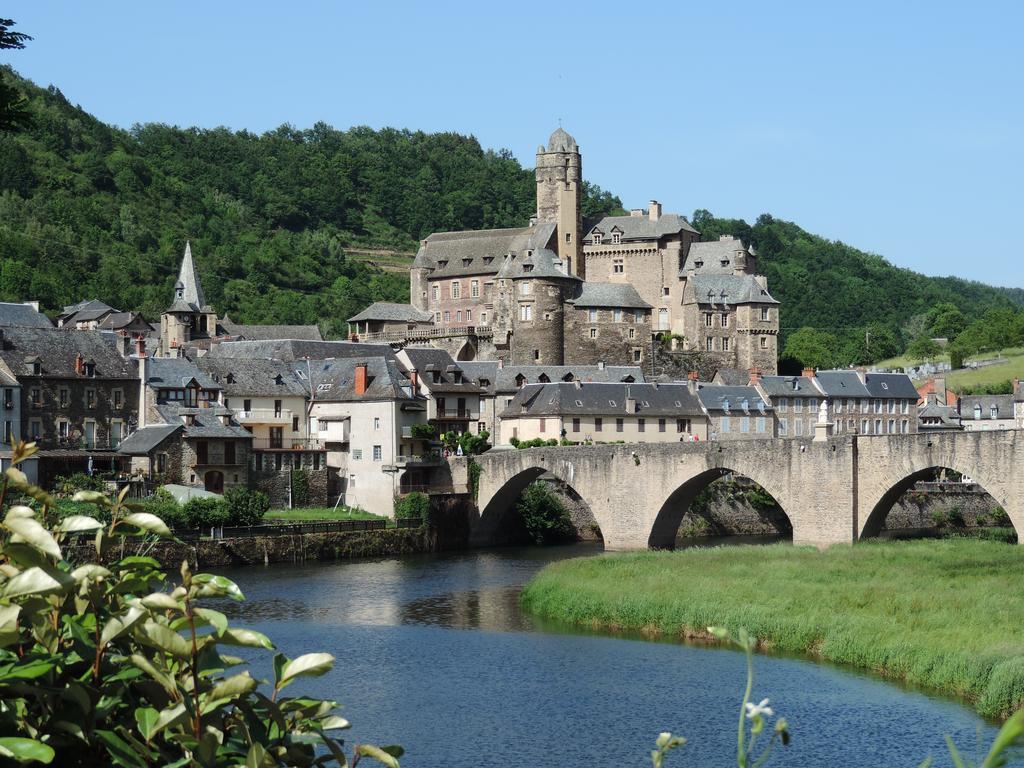 Auberge Saint Fleuret Estaing  Zewnętrze zdjęcie